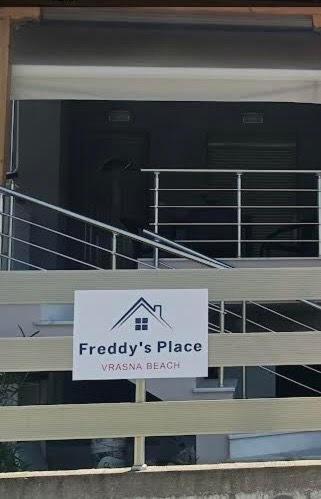 Freddy'S Place Vrasná Esterno foto